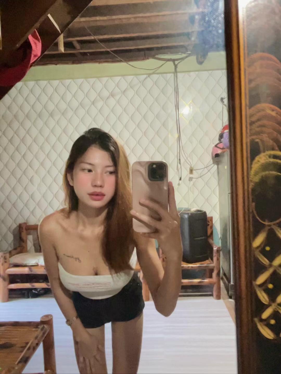 @Cheska03
