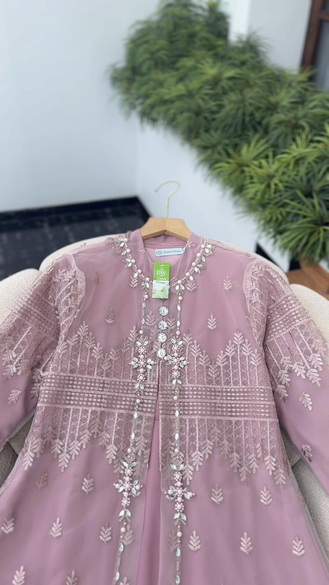 @Dwkebaya