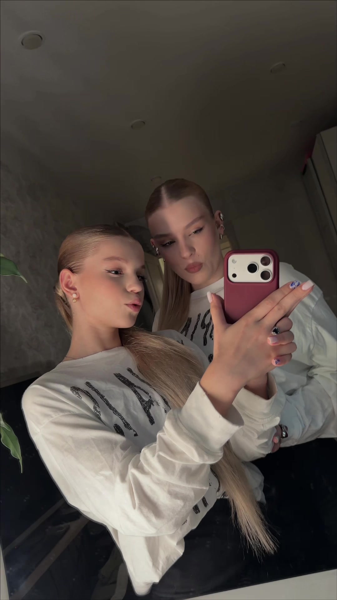 @сашка🍸🖤