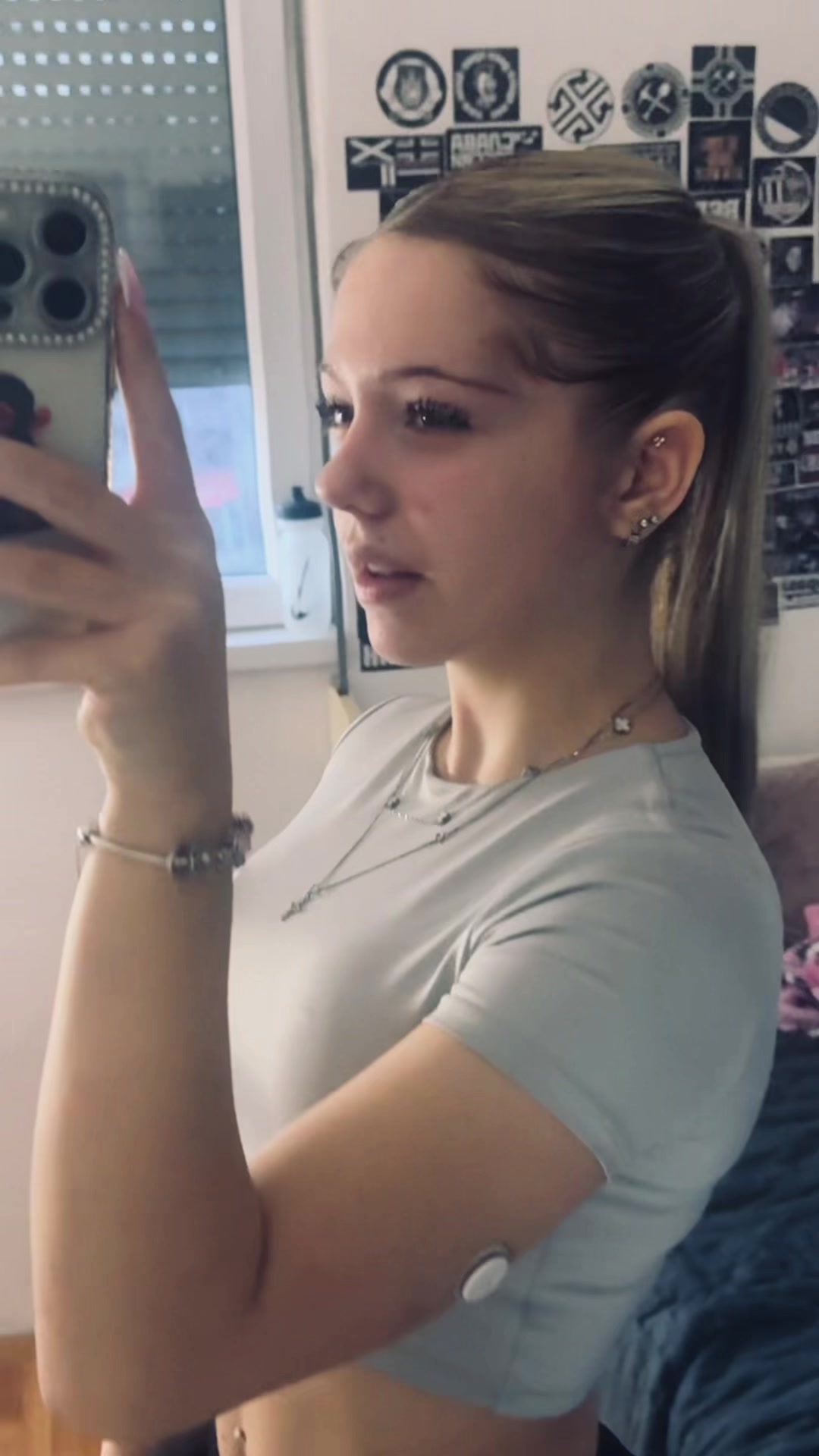 @user1364749252