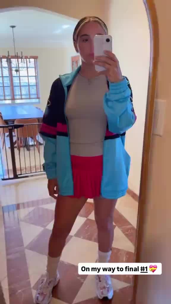 @Lana Rhoades