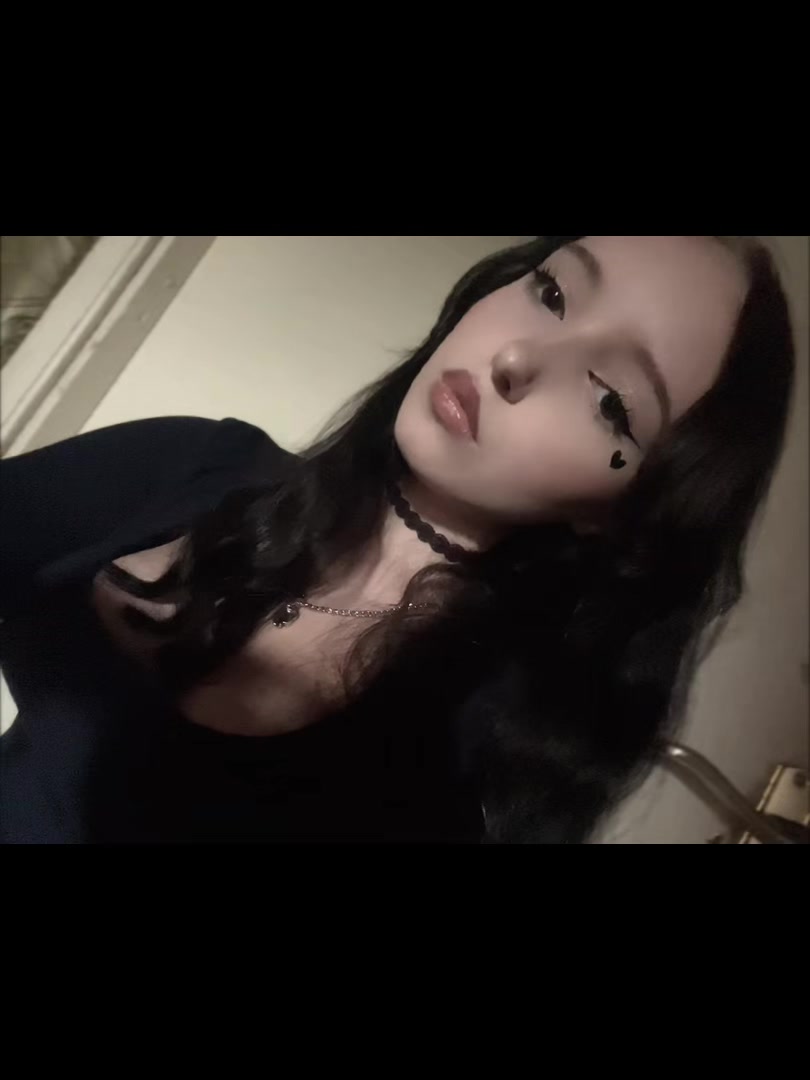 @𝐼𝑛𝑠𝑜𝑚𝑛𝑖𝑎♡