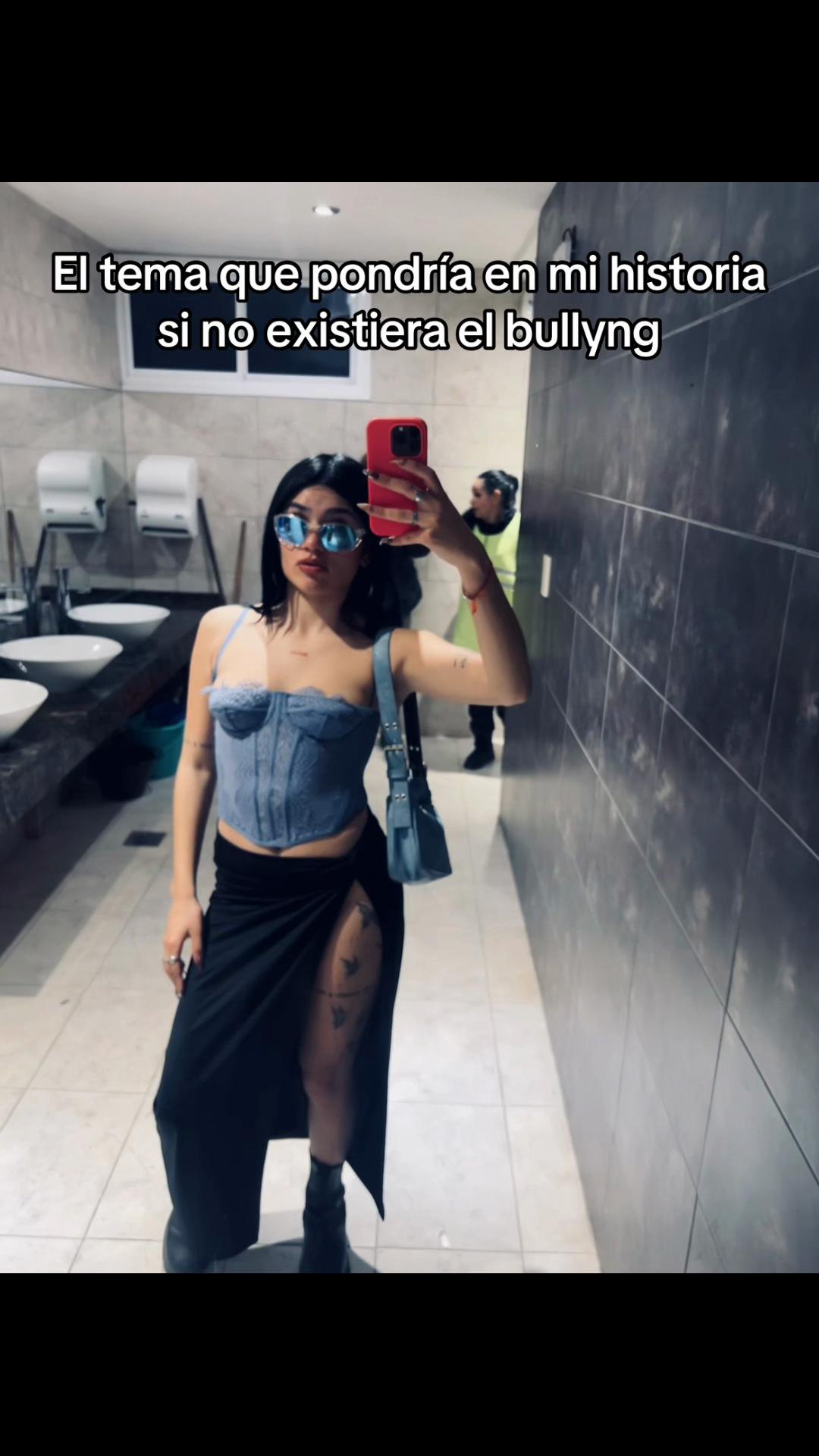 @Micaela