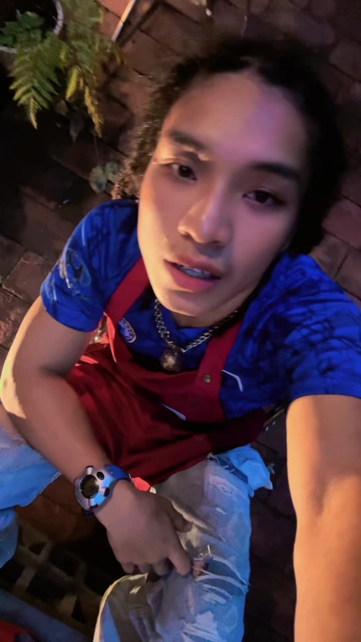 @ประวีร์ แสงเงิน
