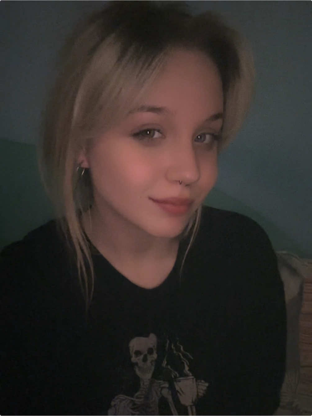@aweiloria