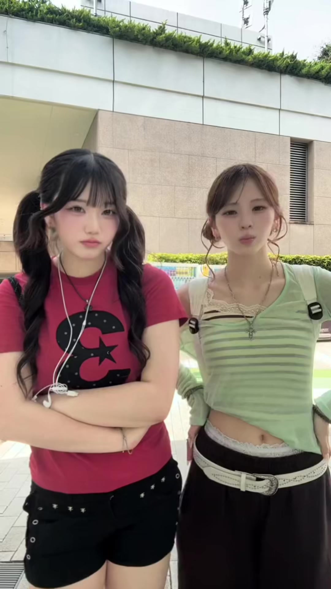 @るな