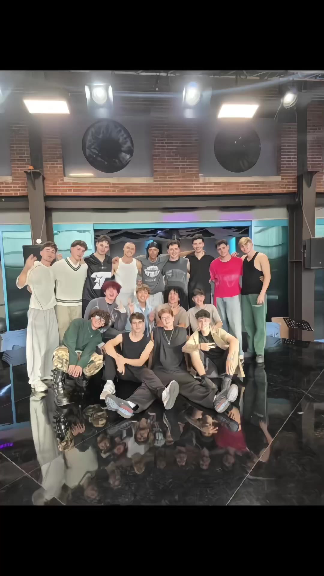 @STBV Global/Team 17 Stars 🌎✨️