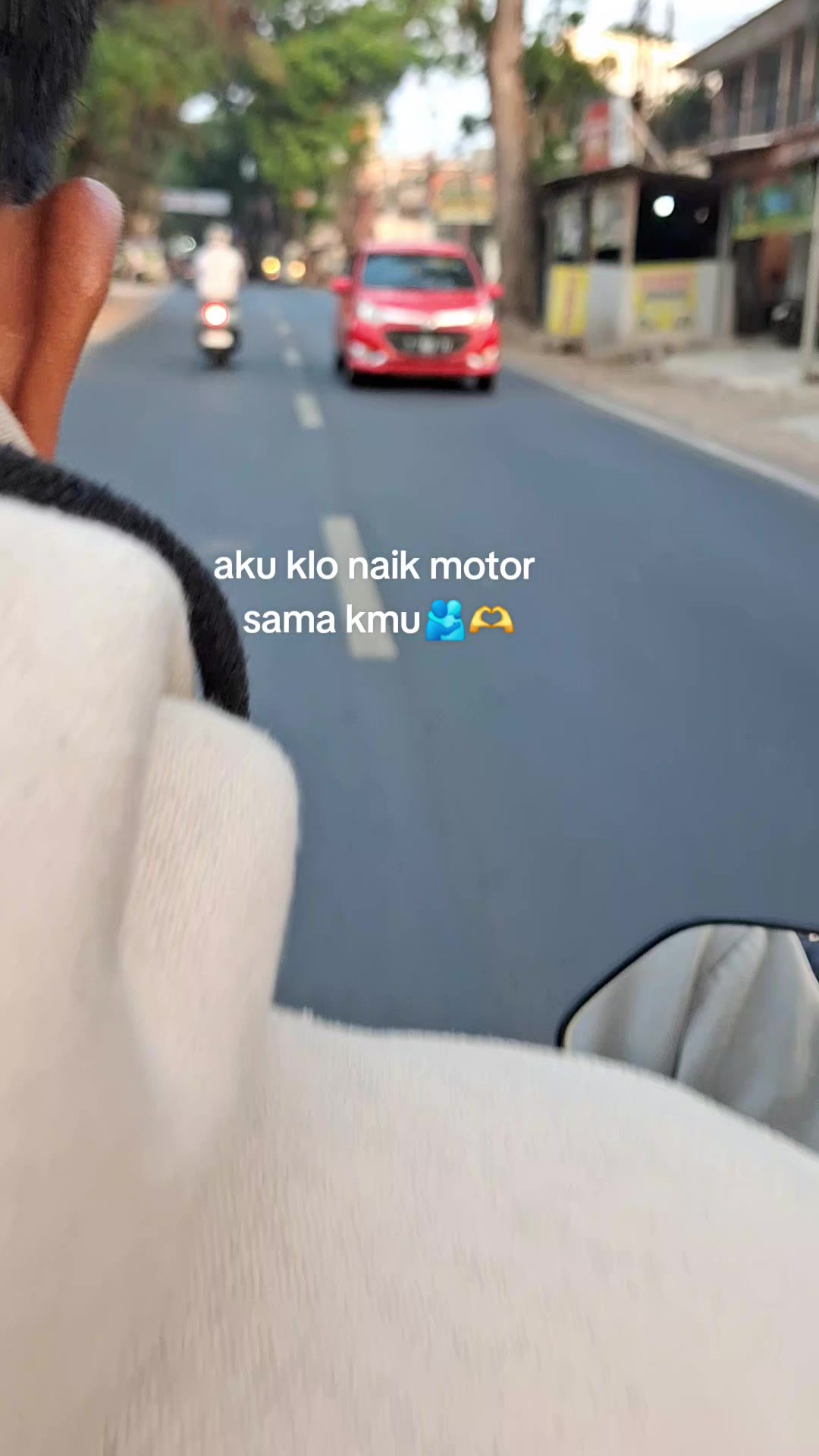 @Ayaa🦋