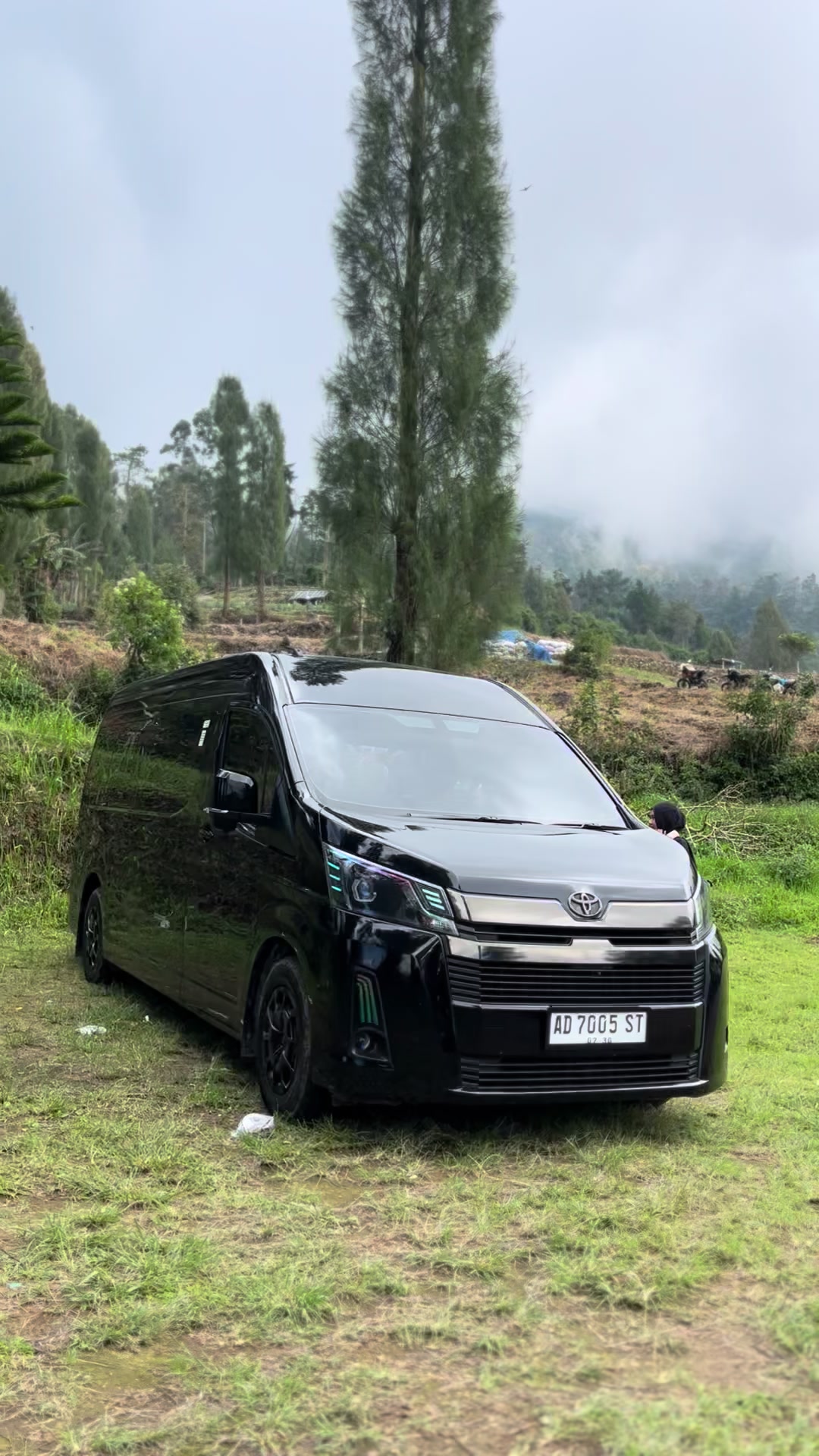 @SEWA HIACE SOLO RAYA