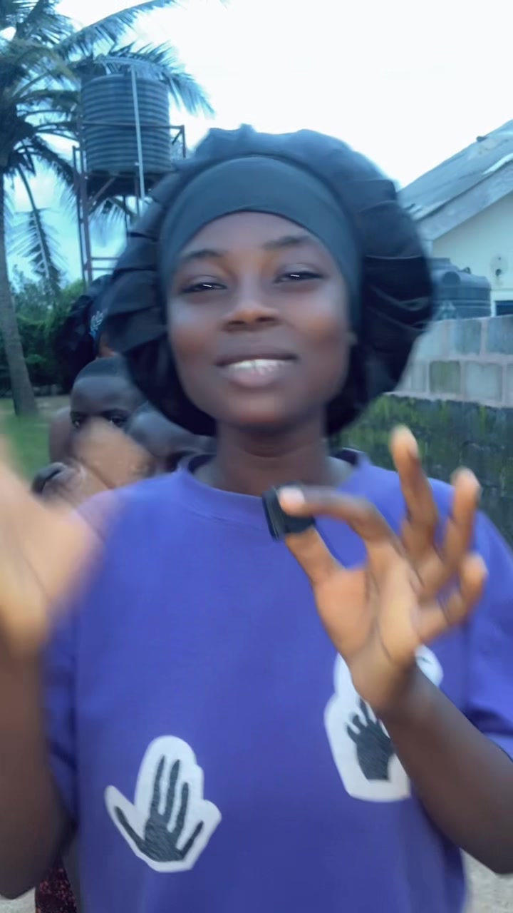 @ADESEWA🫢💕