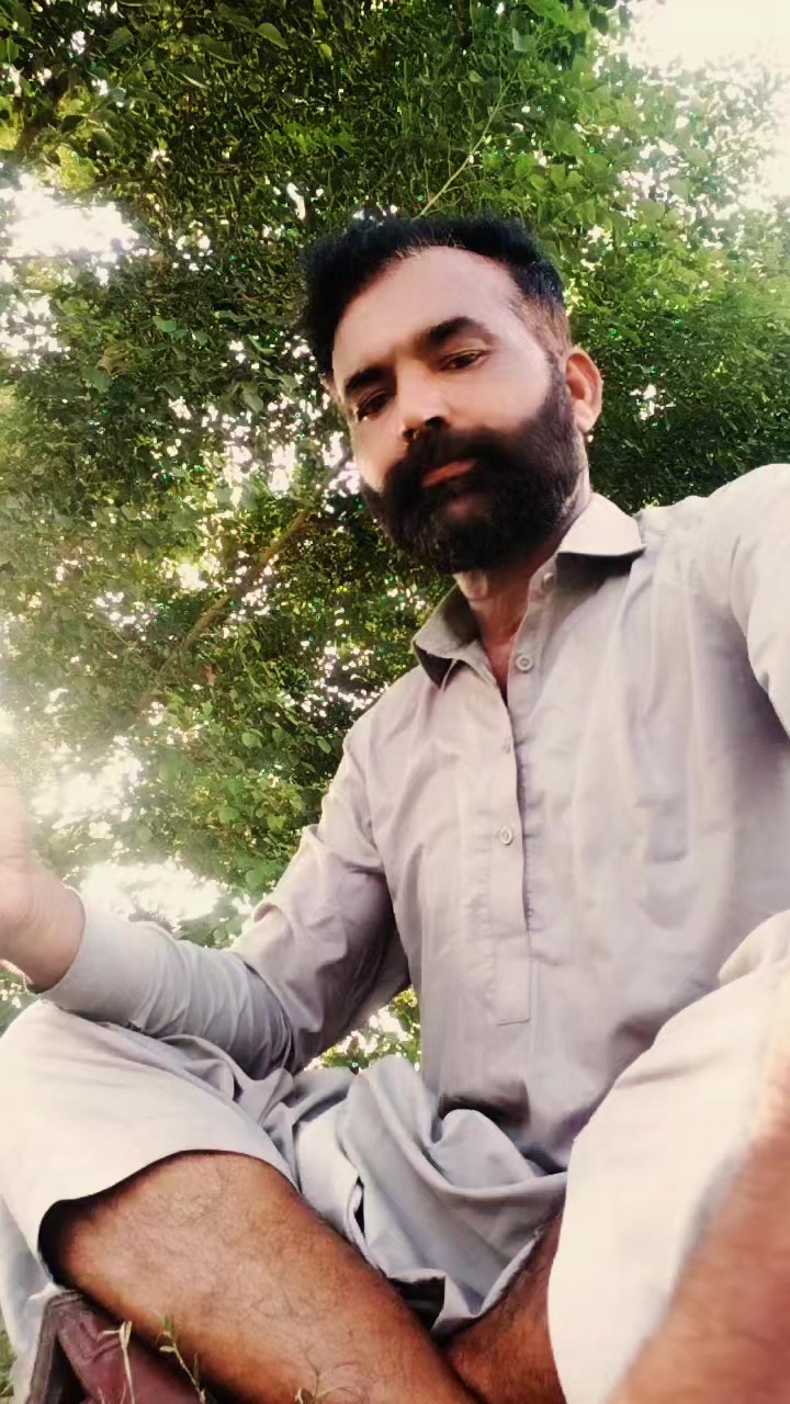 @Zameer Blouch