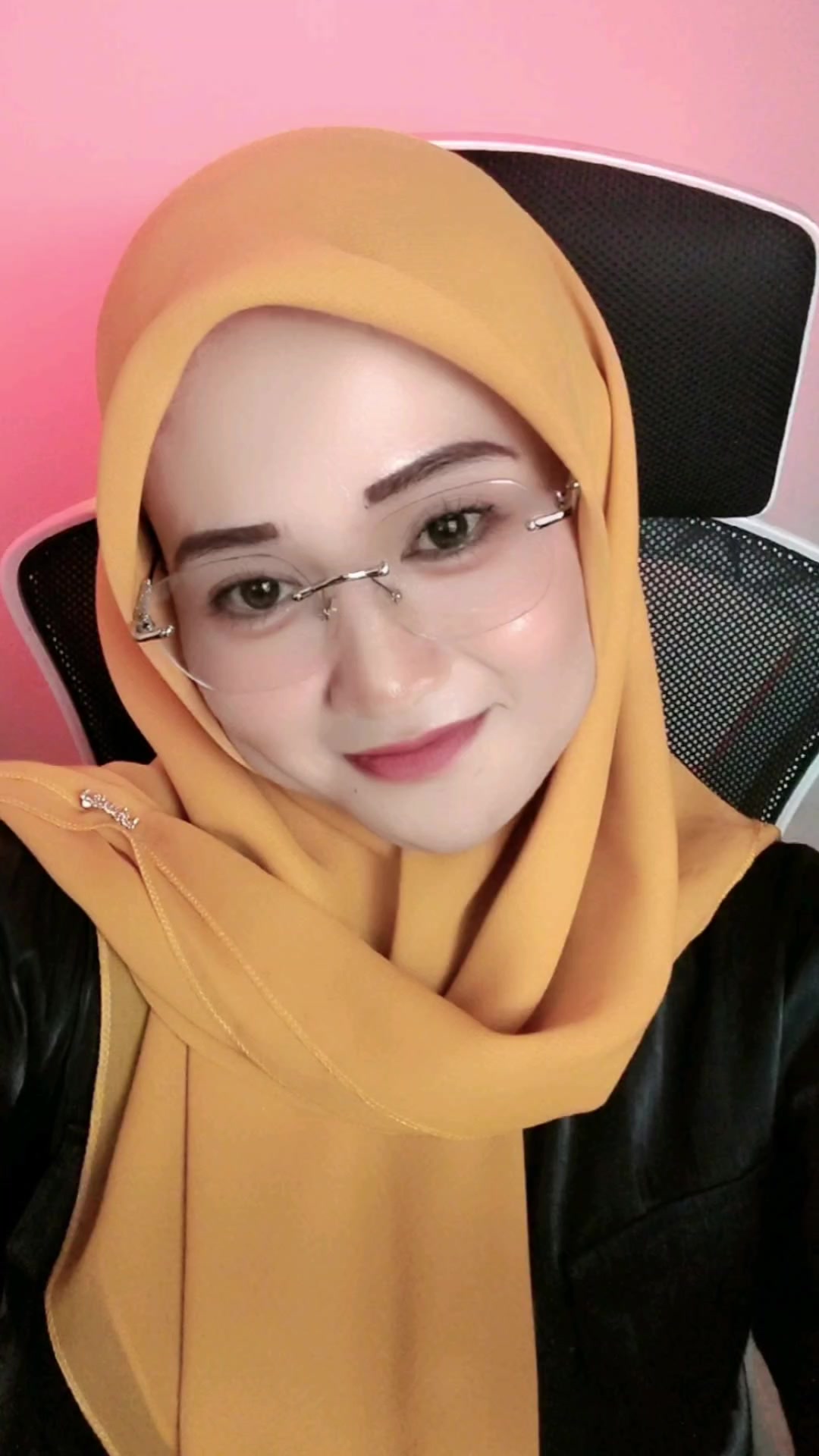 @Nayla Zora