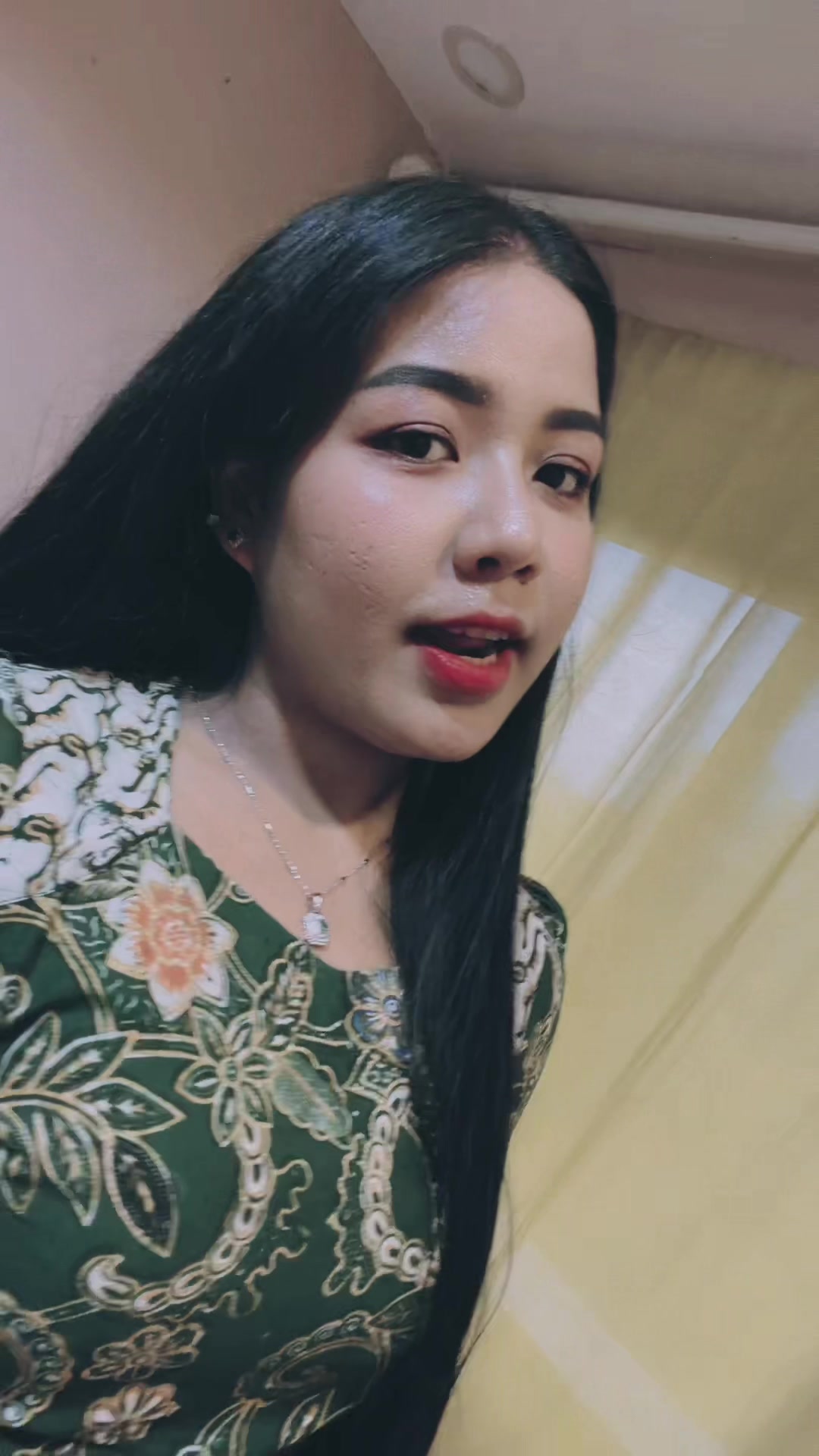 @khin zu paing