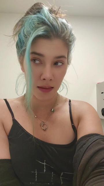 @Thegirlwiththecursemark