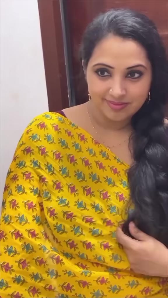 @)(সুমি চোীধুরী)(