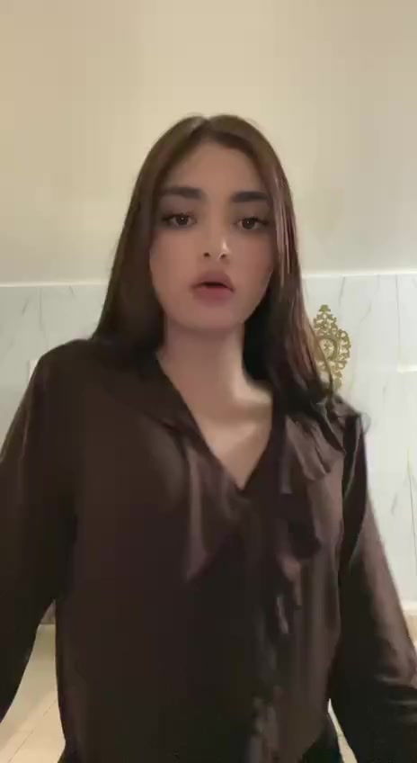 @𝐄|𝐕