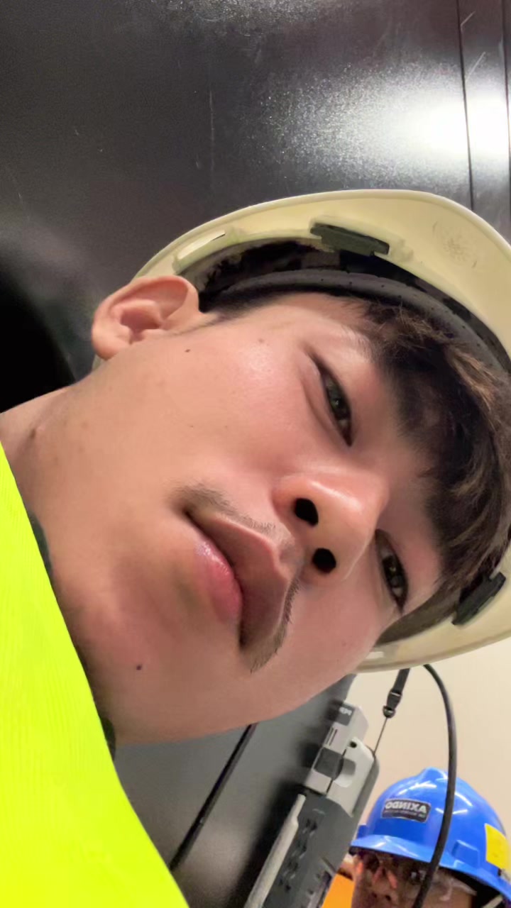@1%
