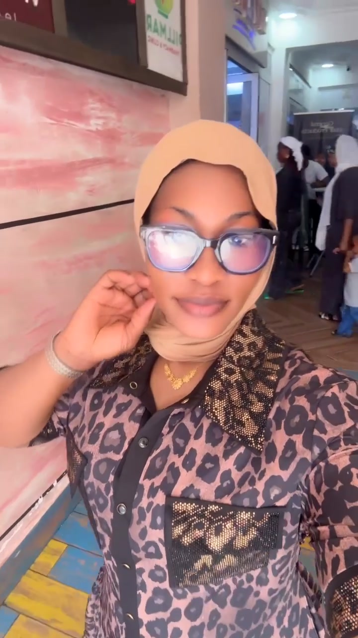 @SBhiky4real❤️💋🦋🥂