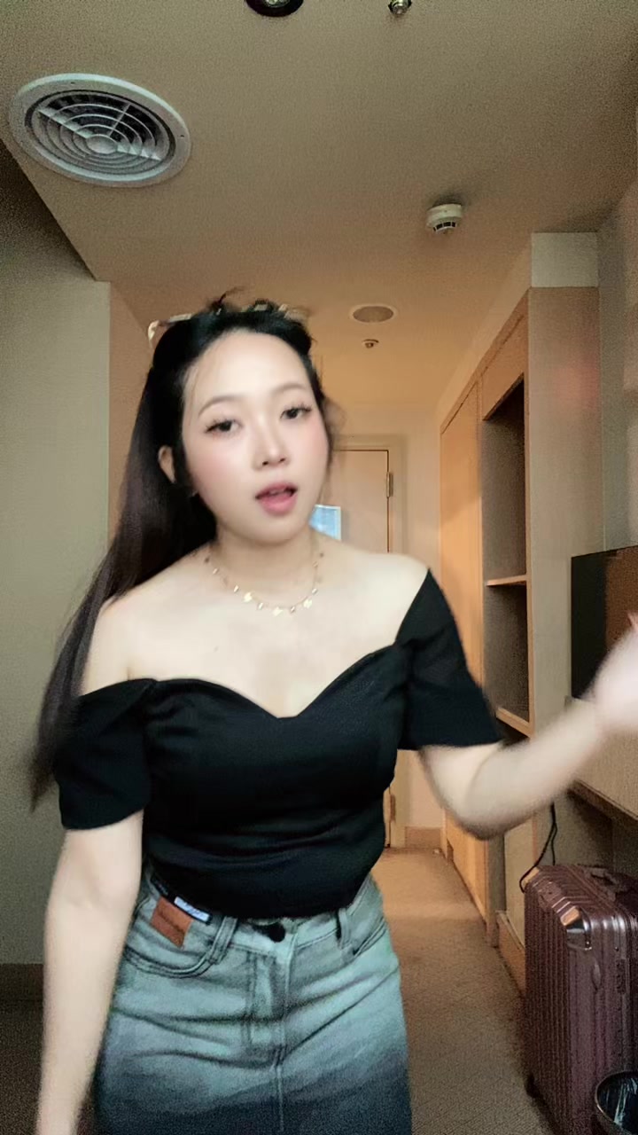 @Yessy 🕊