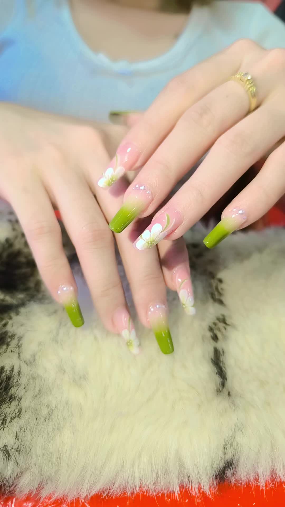 @mie mie nails(နန်းရွှေဝါ)
