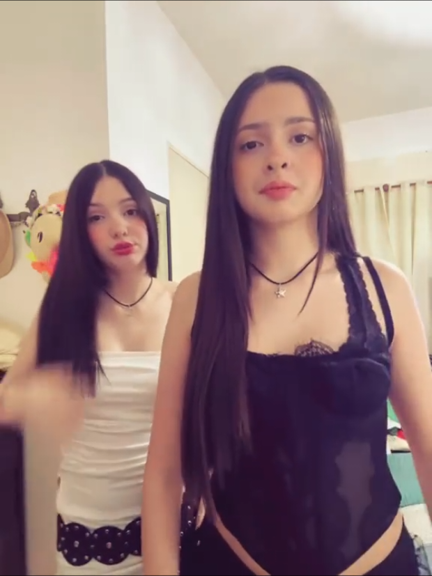 @Evuu