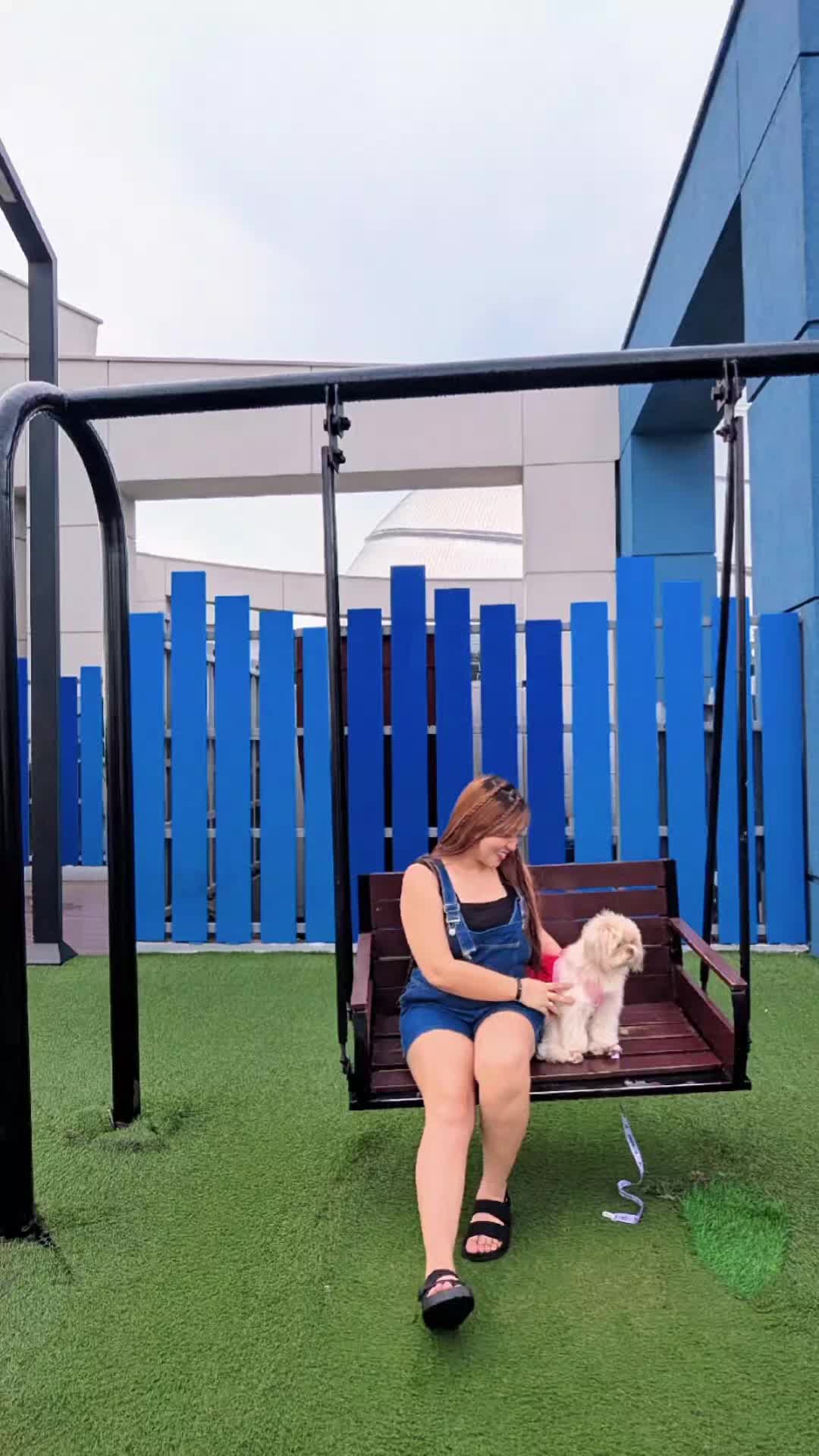 @sweetly.jeeneell