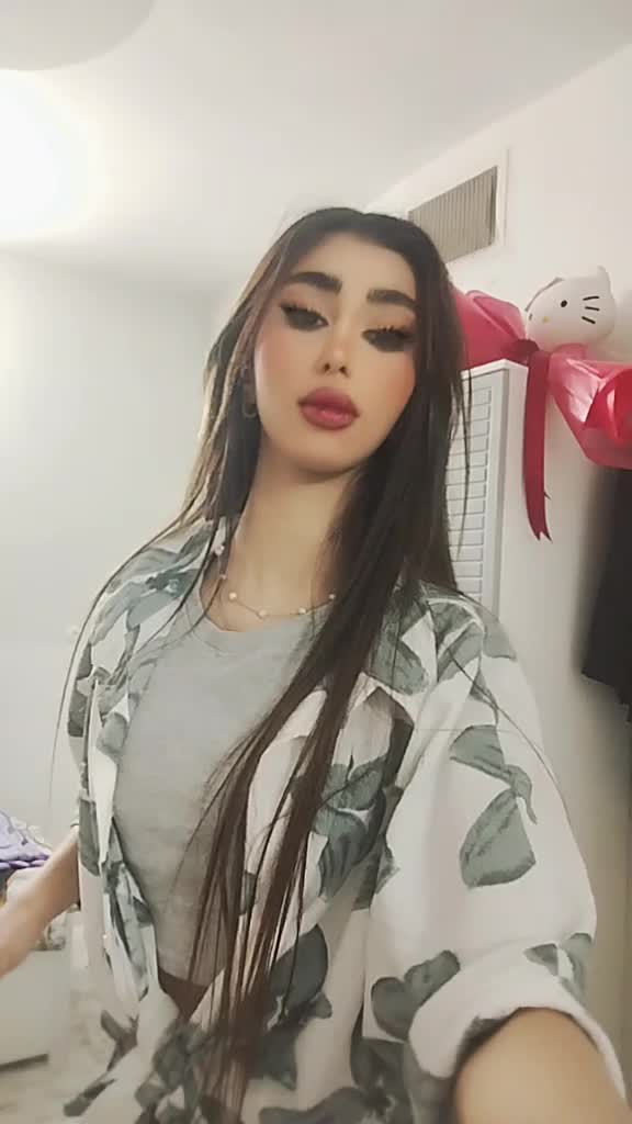 @niyoshafadavi