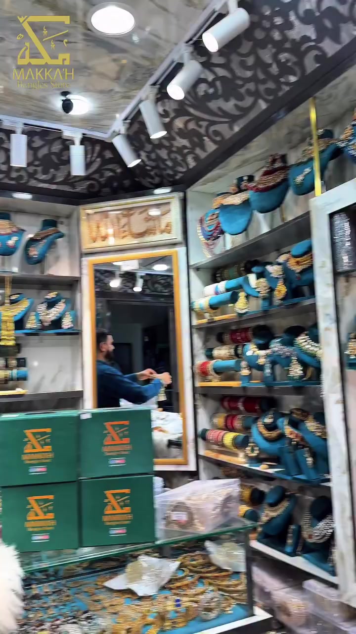@Makkah bangles store