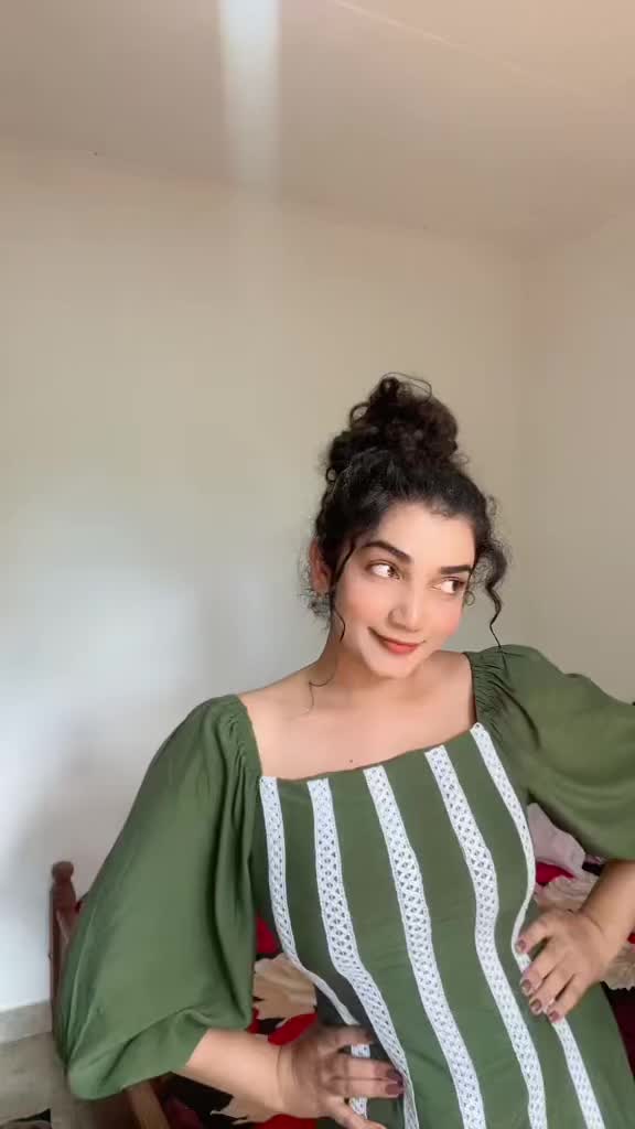 @Eshi98