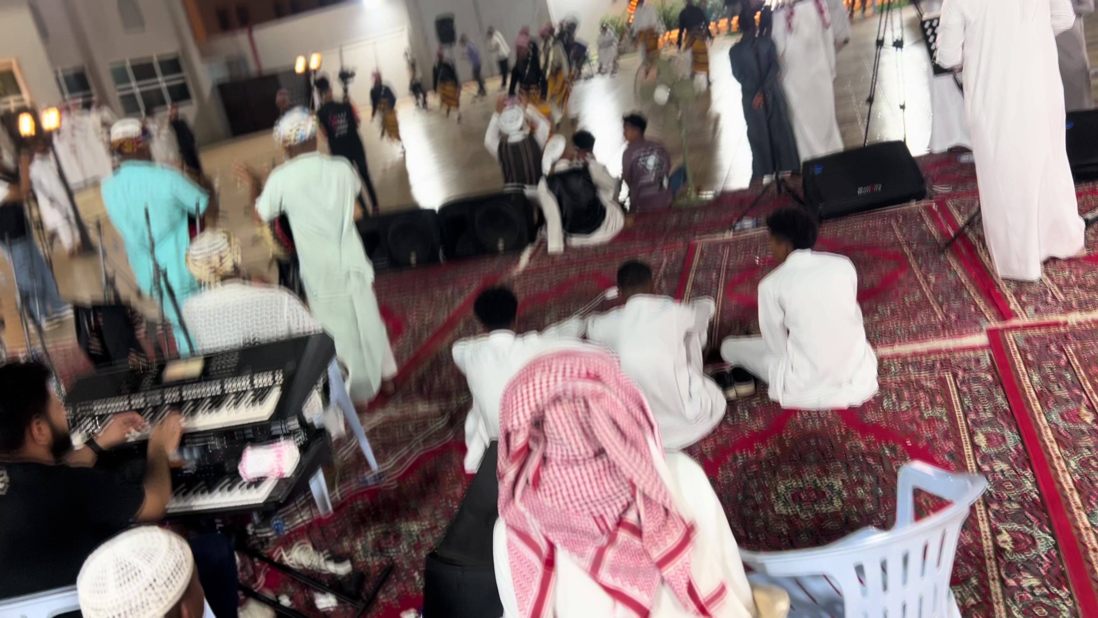 @ڤرقة آخوإن عـآيٌـل🤍🌼.