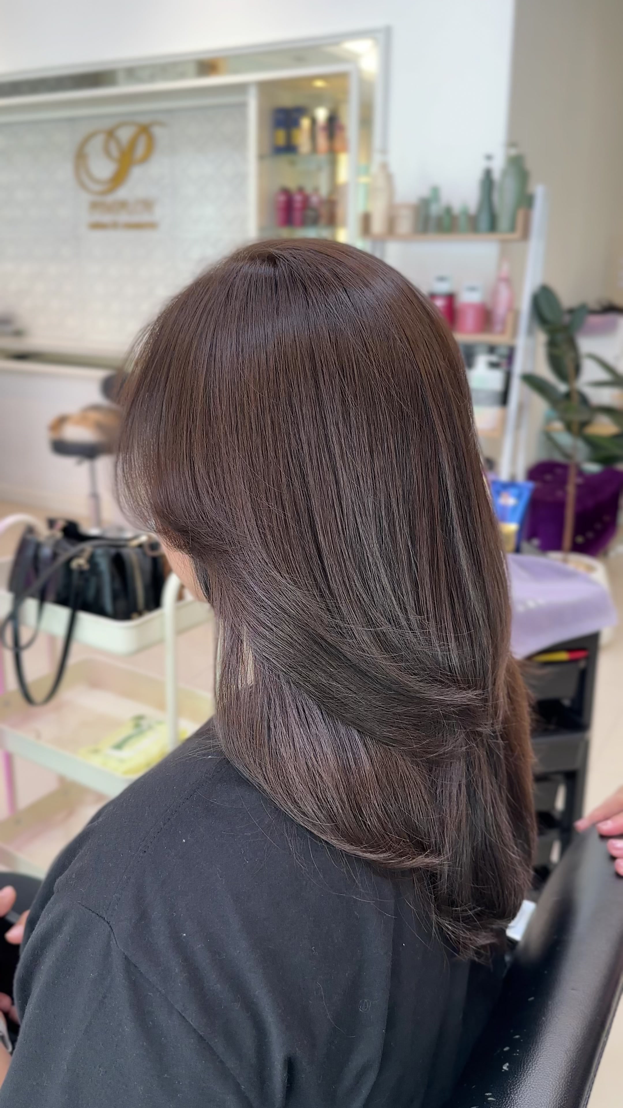 @PIMPLOY Salon