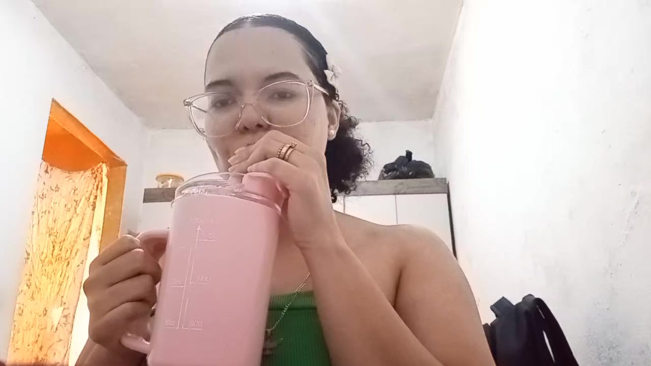 @Emilly Maria