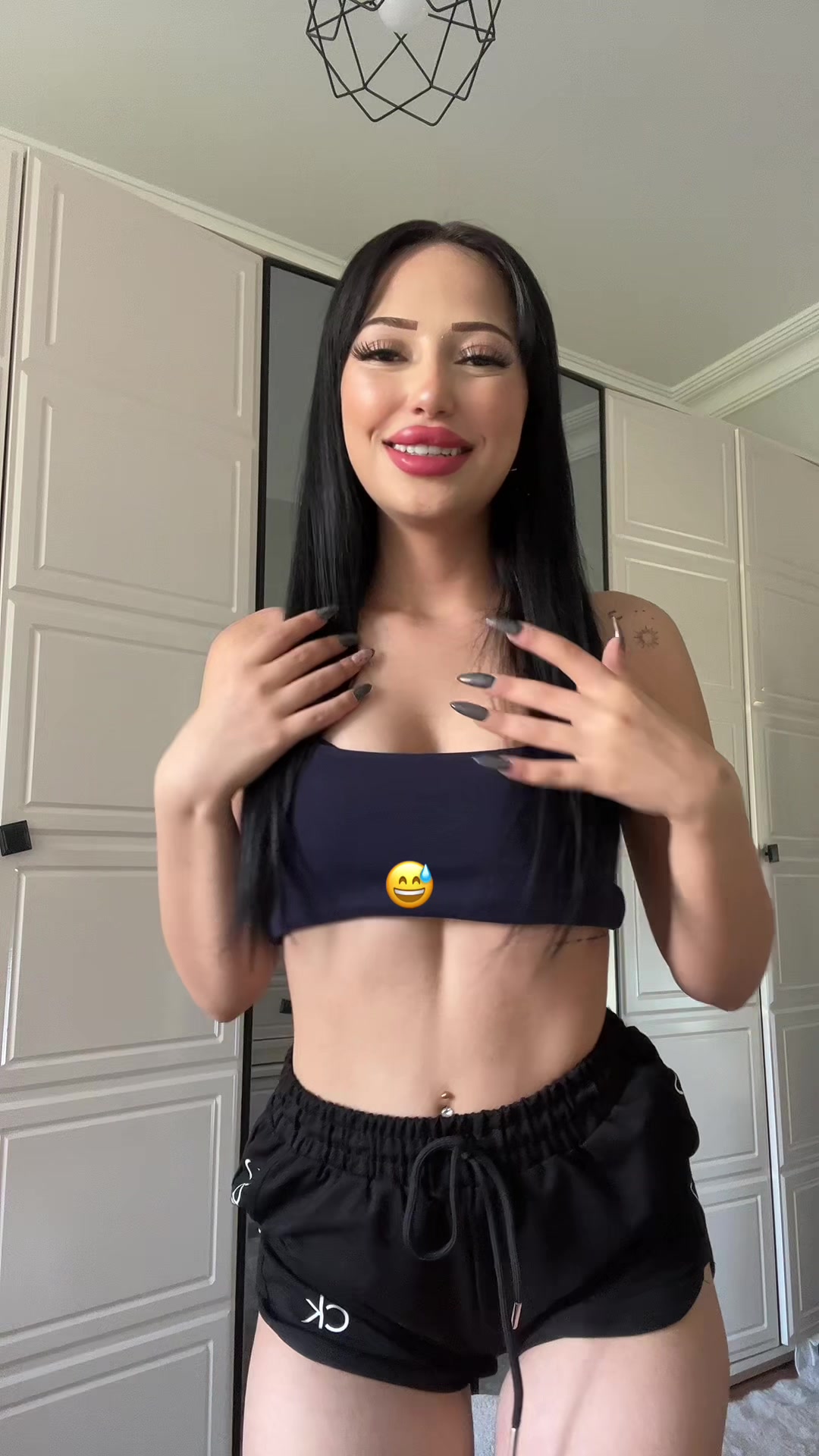 @latina
