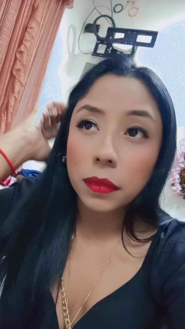 @Issa Vega