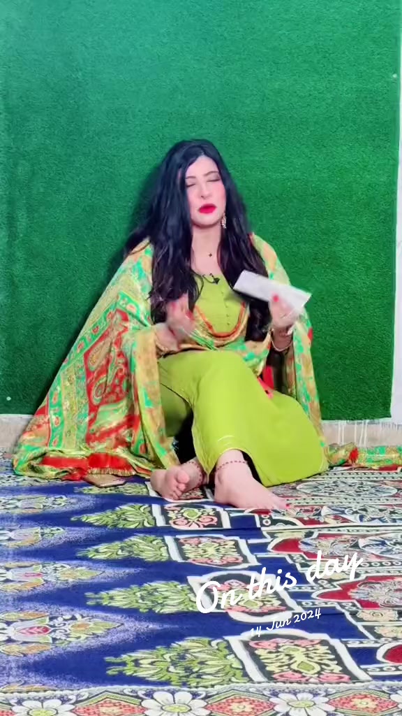 @Uzmaa tahir