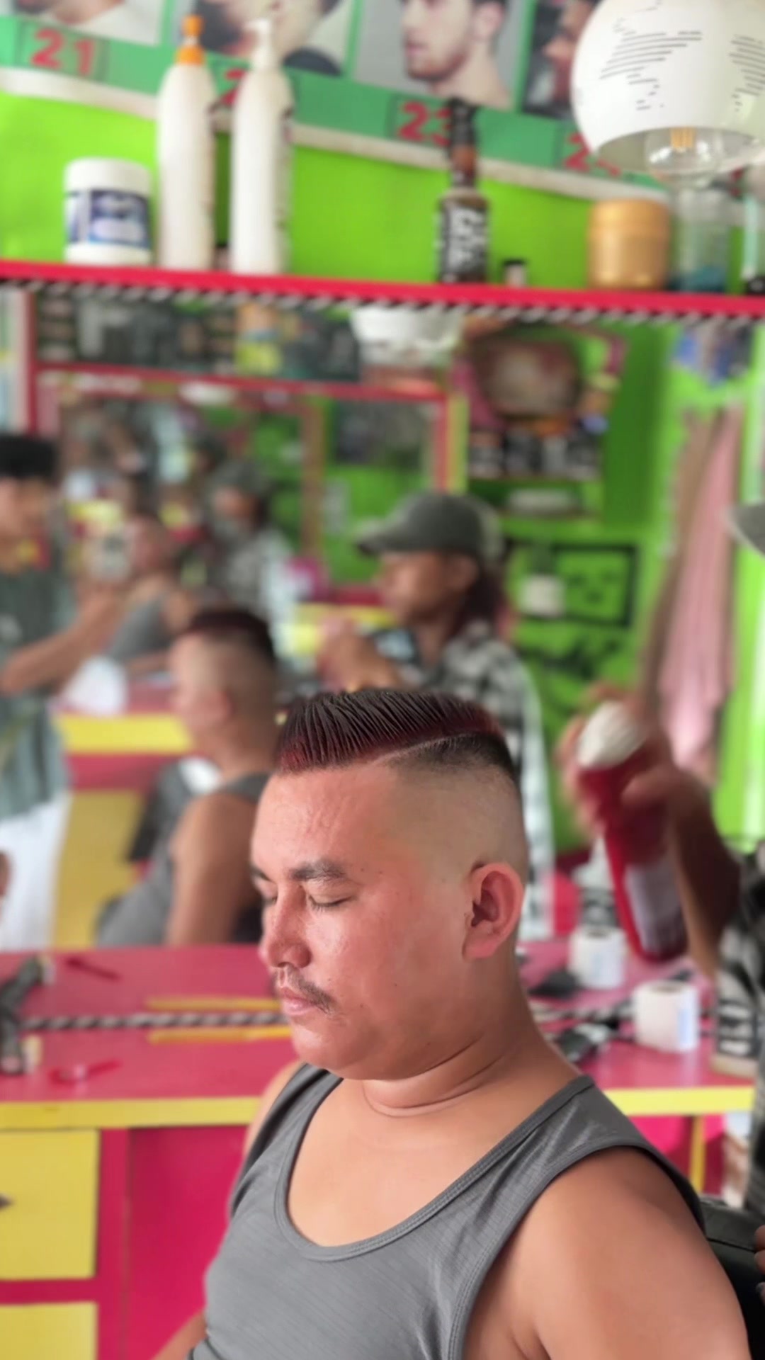@gwaltar shyam vai hair cutting
