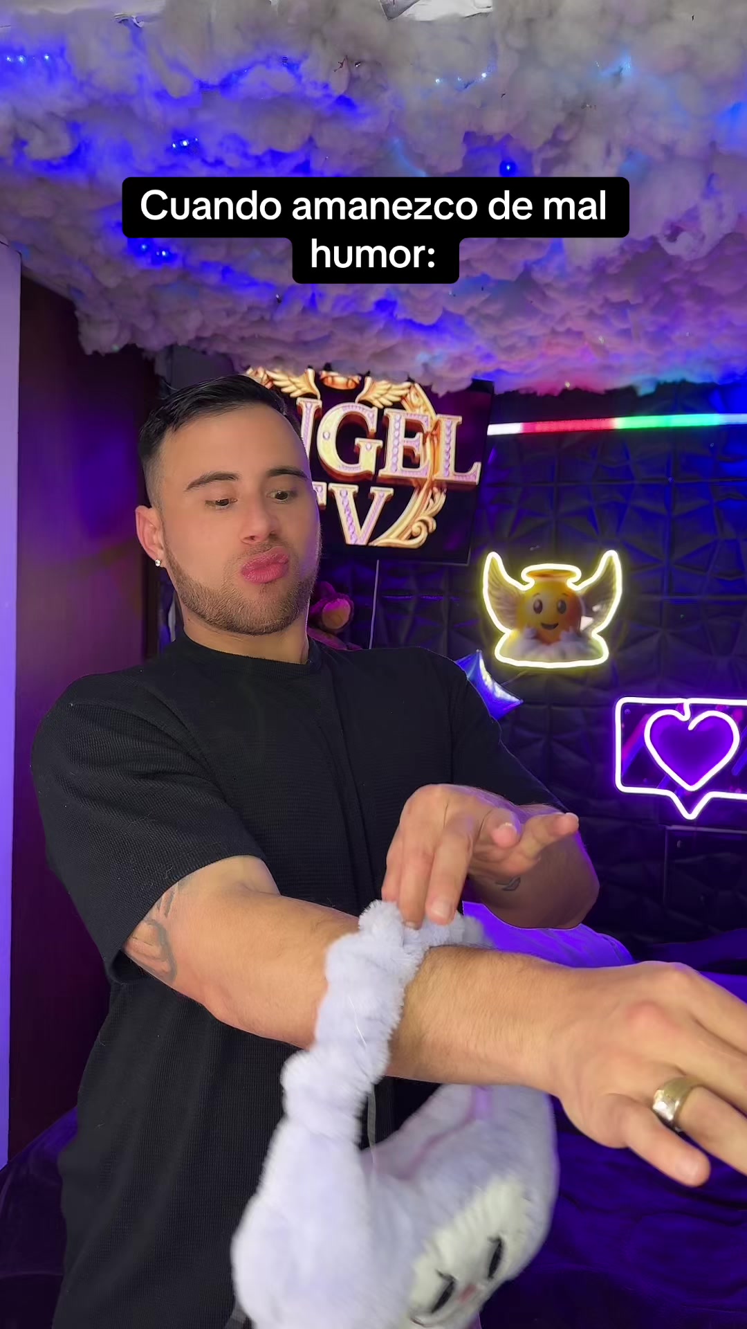 @Á𝐍𝐆𝐄𝐋 𝐓𝐕 ♔ 😇💜