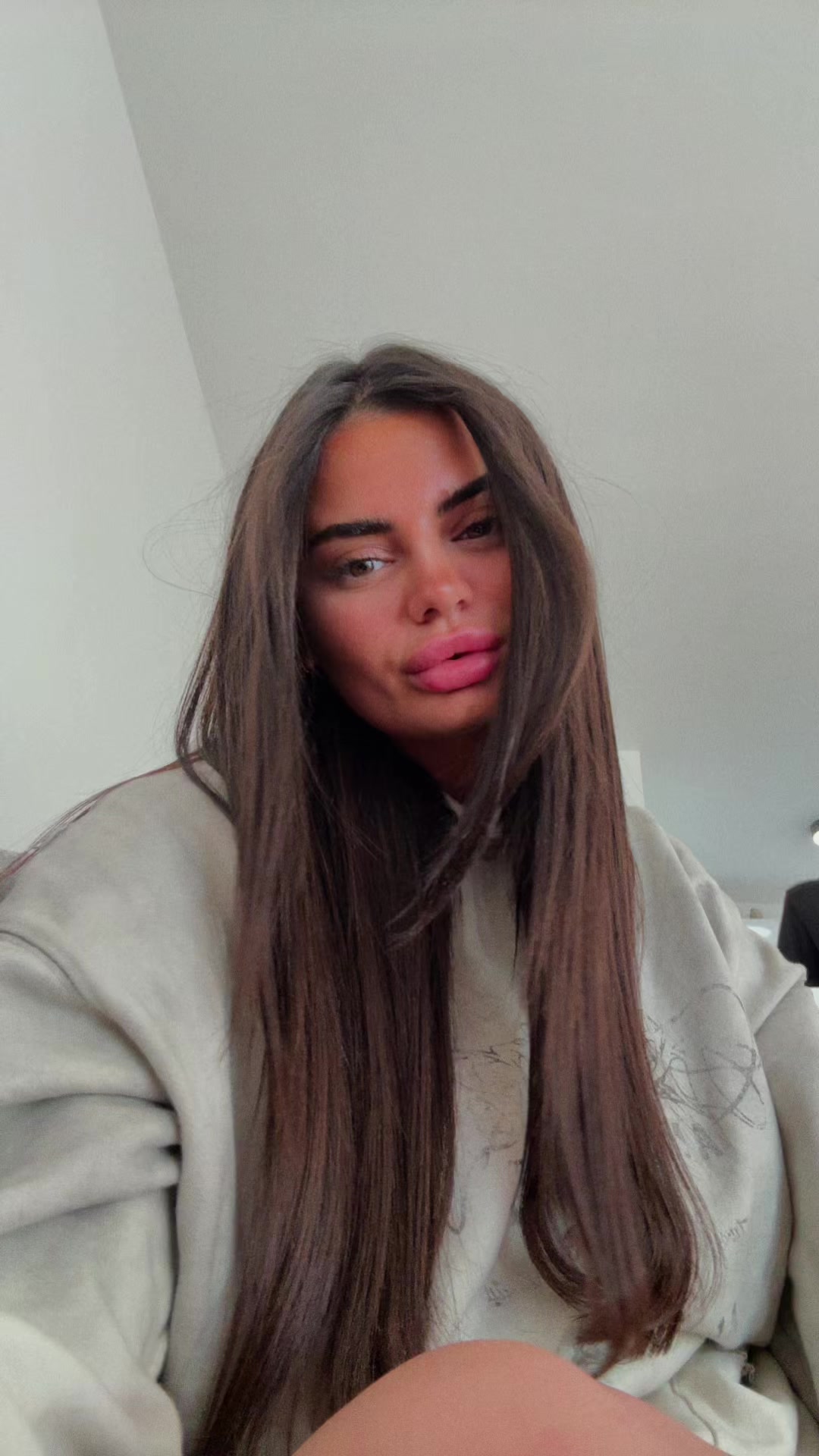 @𝙷 𝙸 𝙻 𝙰