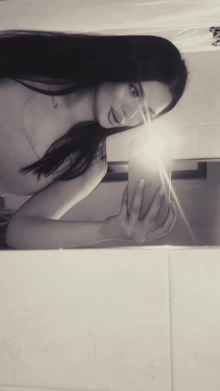 @arina_burleeva