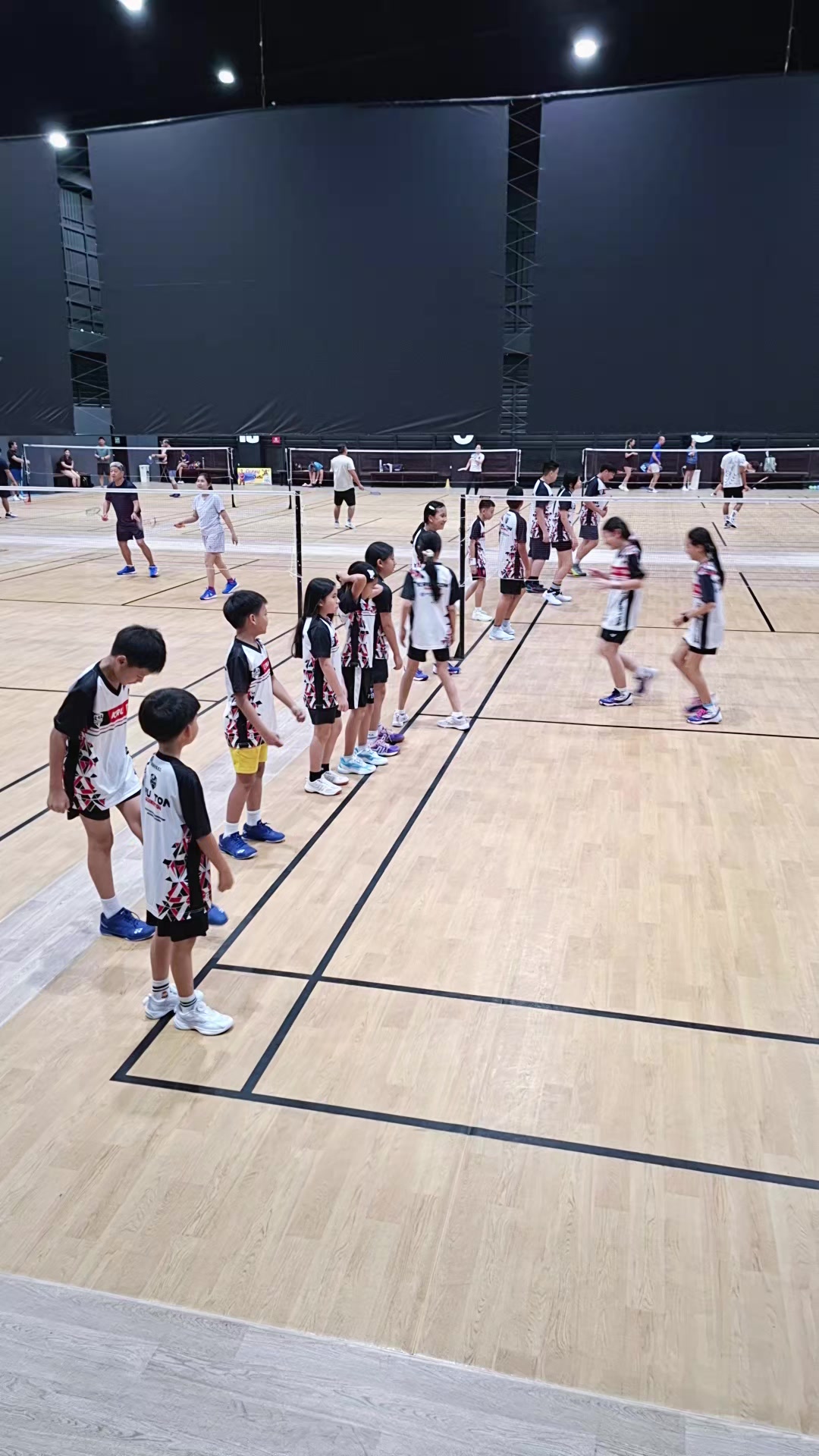@KrutonBadminton