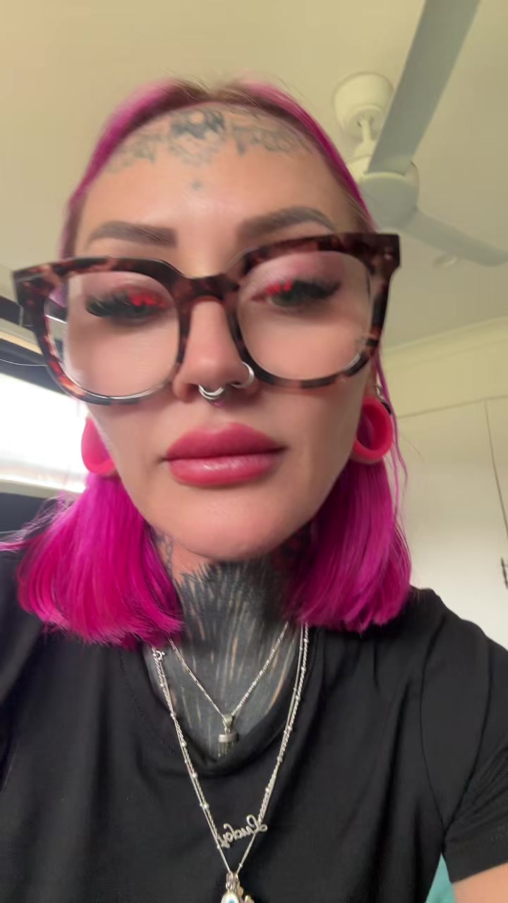 @BADDIE HQ