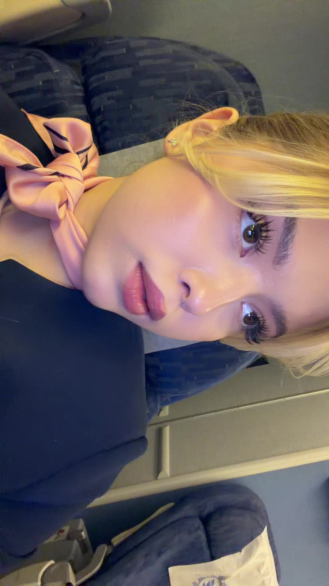 @yasmina.