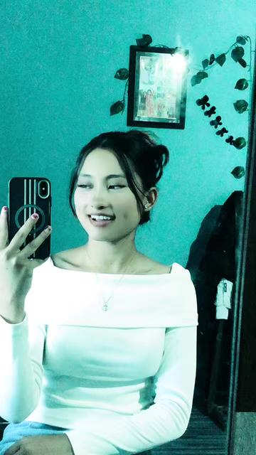 @Dimple_Queen