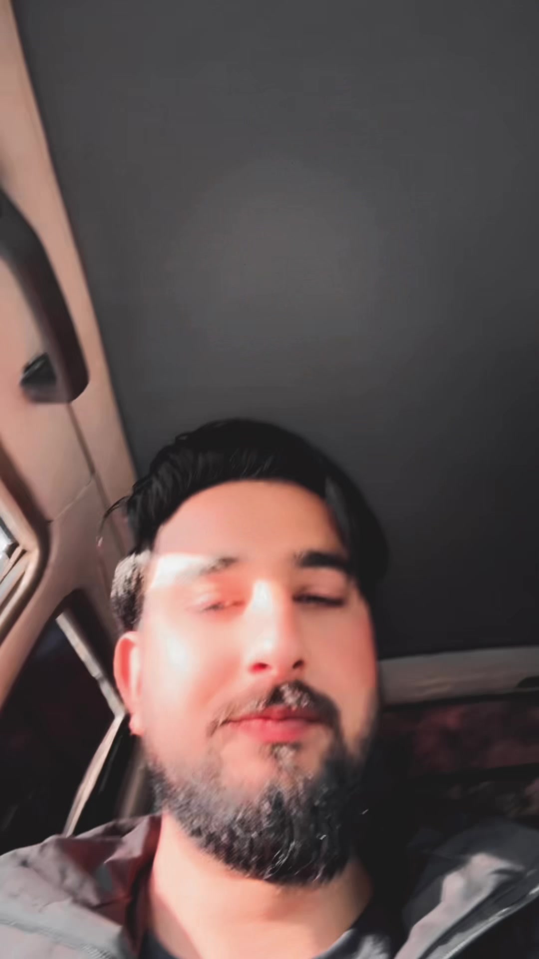 @ℛ𝒶𝒿𝓅ℴℴ𝓉👀
