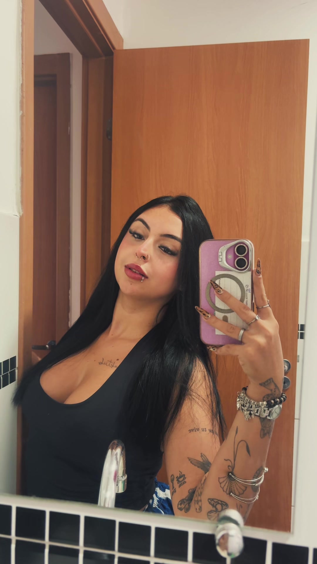 @Ⓜ️🍒