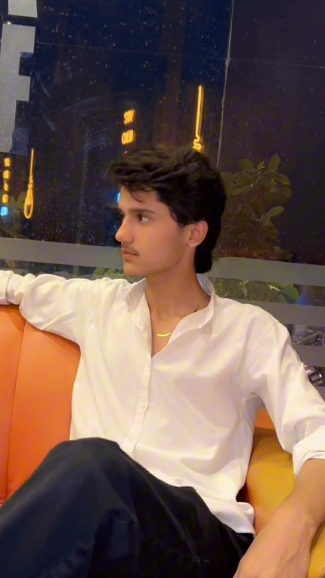 @𝙖𝙯𝙞𝙞..
