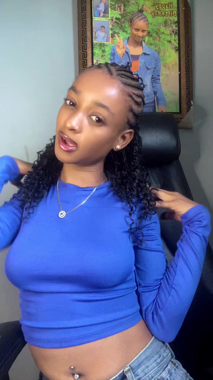 @Olamide🦋✨💙