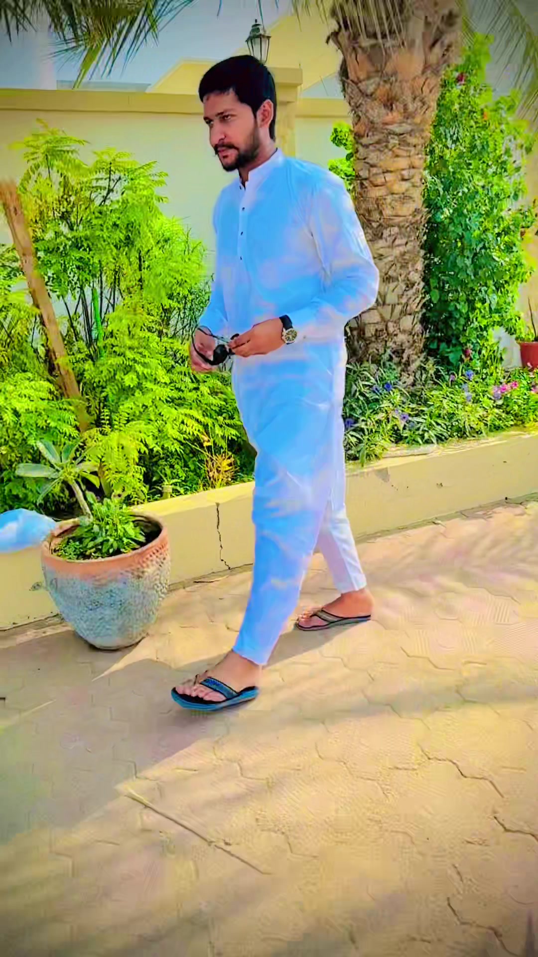 @HUSNAIN.bajwa.7