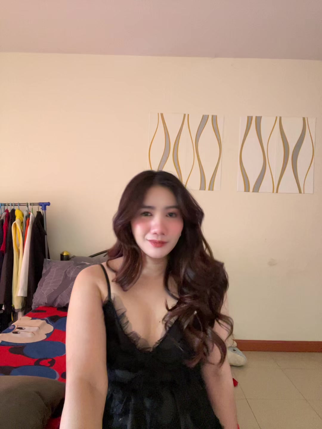 @🤍 🖤Iamfilipina 🖤 🤍