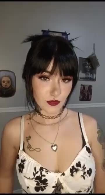 @Umbrae_moon